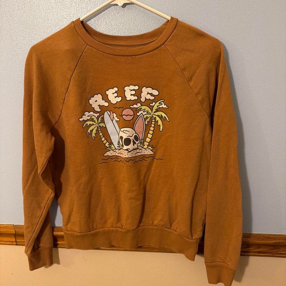 Reef Women's Skull Island Graphic Sweatshirt Size XS